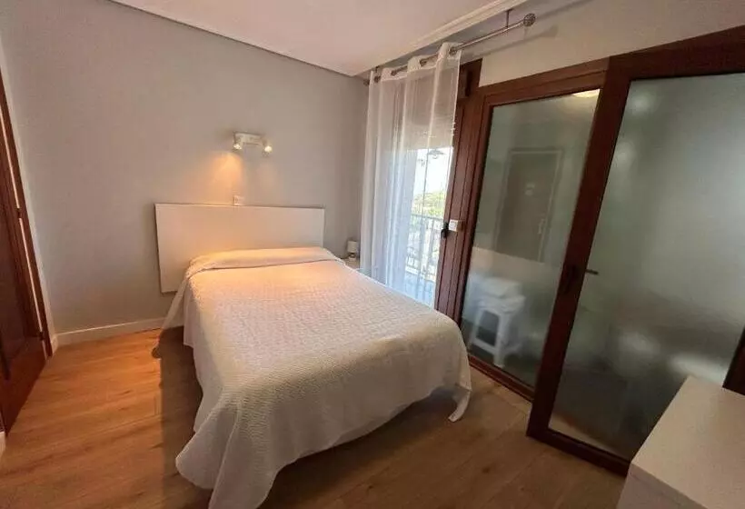 فندق Hostal El Carro