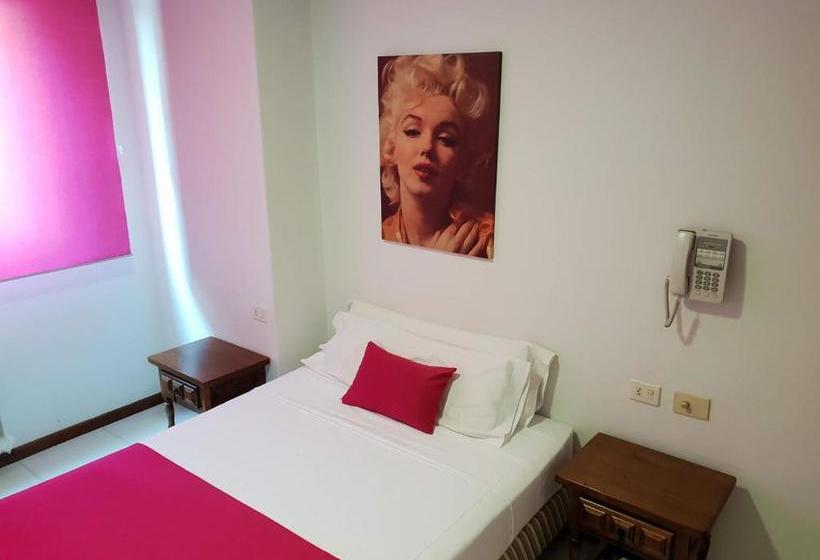 ホテル Hostal La Paz