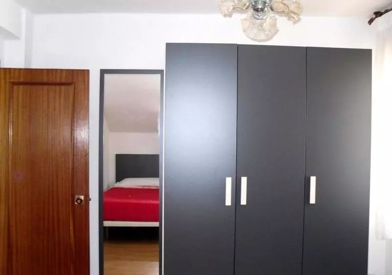 Hotelli Hostal Mimosa