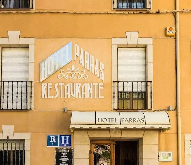 Отель Parras