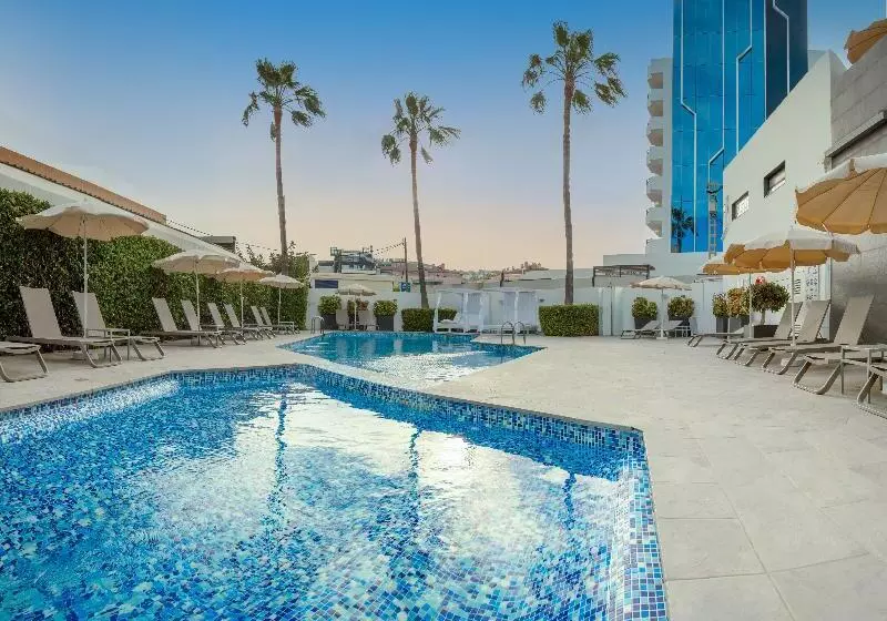 בית מלון כפרי Rh Portocristo & Wellness