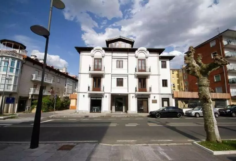 ホテル Río Asón