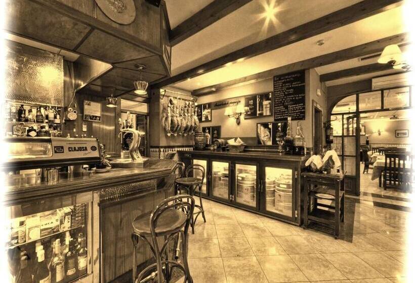 مسافرخانه Hosteria De Rafi