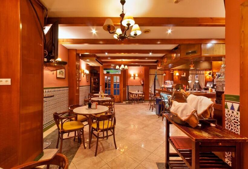 مسافرخانه Hosteria De Rafi