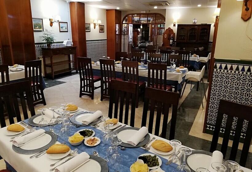 مسافرخانه Hosteria De Rafi