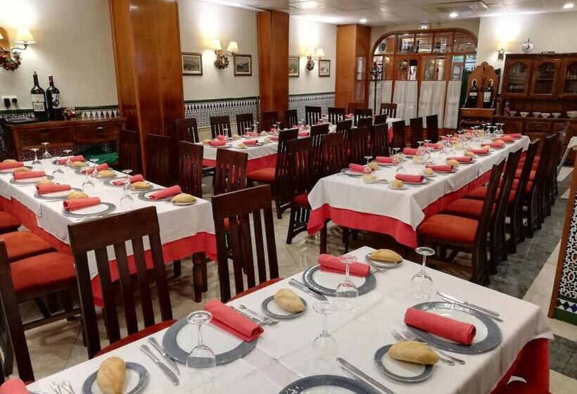 مسافرخانه Hosteria De Rafi