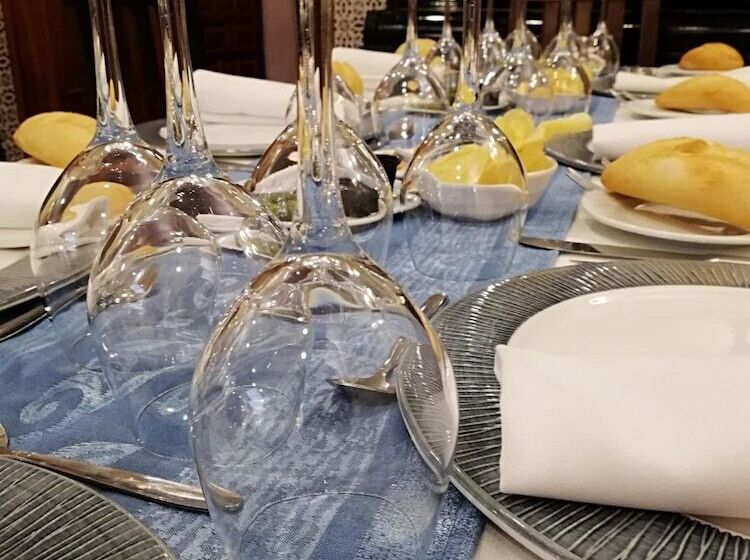 مسافرخانه Hosteria De Rafi