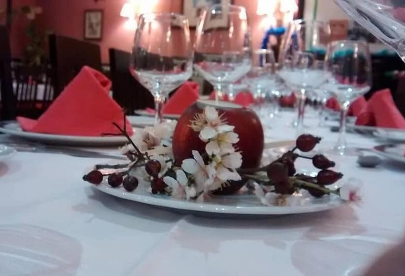 مسافرخانه Hosteria De Rafi