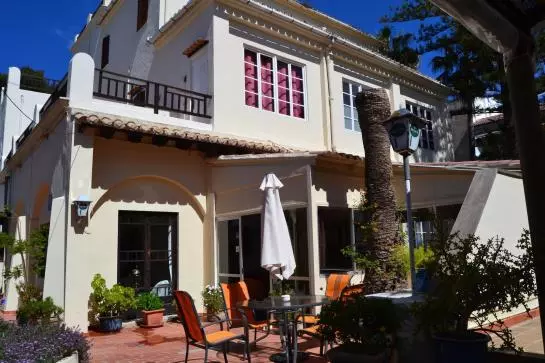 민박 La Mimosa Guesthouse Bed&Breakfast