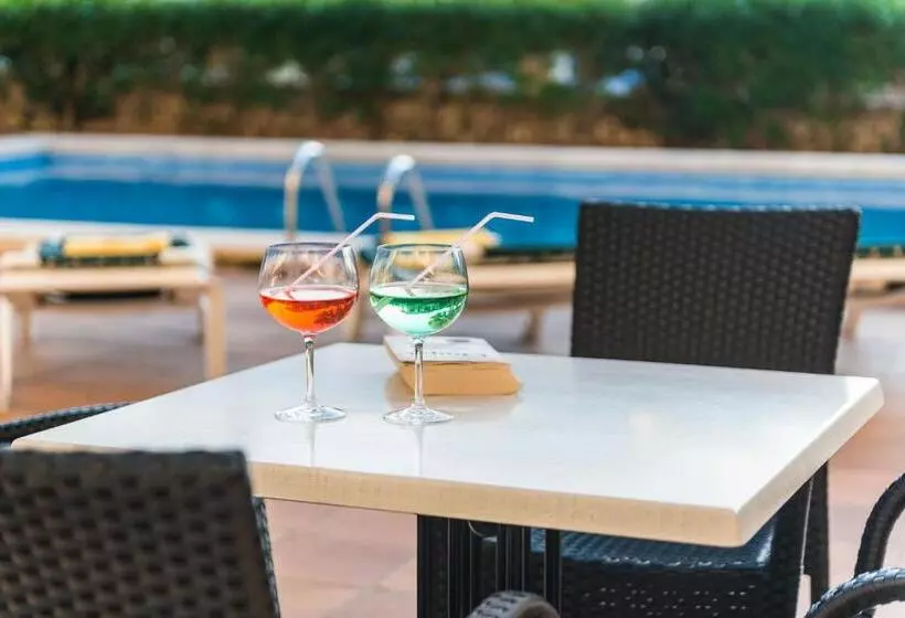 Хостел Santanyi Port