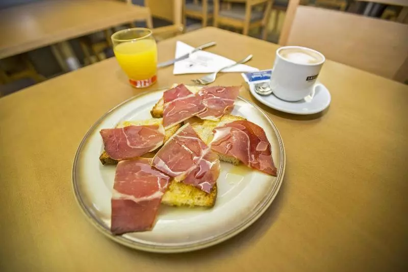 فندق فئة نجمة واحدة Teruel