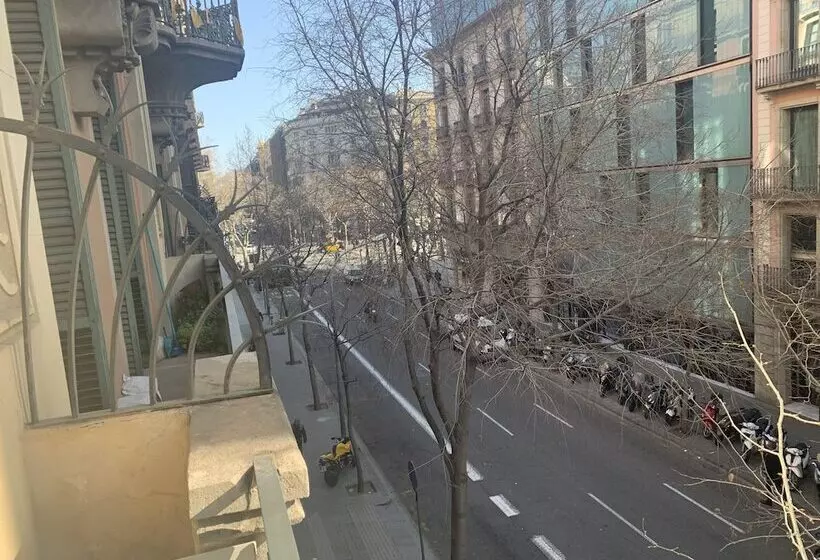 Hotelli Ciudad Condal Hostal   Paseo De Gracia