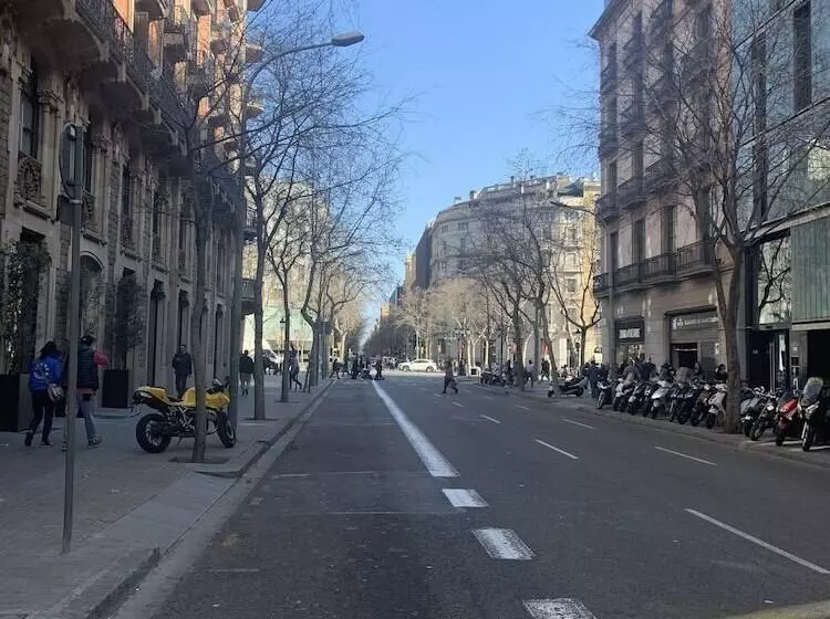 Hotelli Ciudad Condal Hostal   Paseo De Gracia