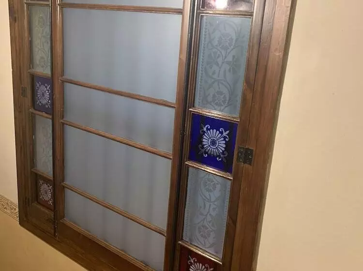 Hotelli Ciudad Condal Hostal   Paseo De Gracia