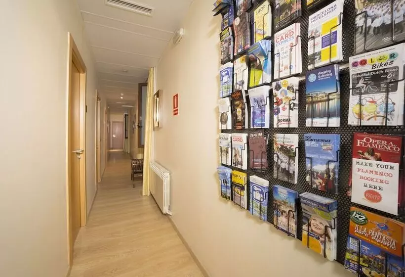 Hotelli Ciudad Condal Hostal   Paseo De Gracia