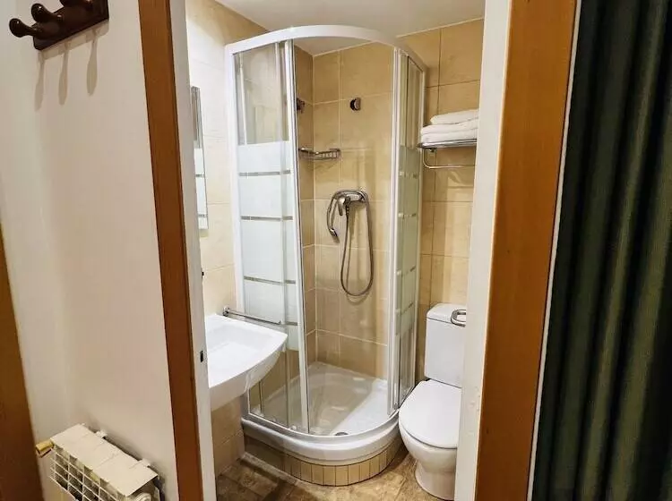 Hotelli Ciudad Condal Hostal   Paseo De Gracia