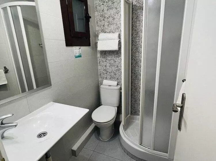 Hotelli Ciudad Condal Hostal   Paseo De Gracia