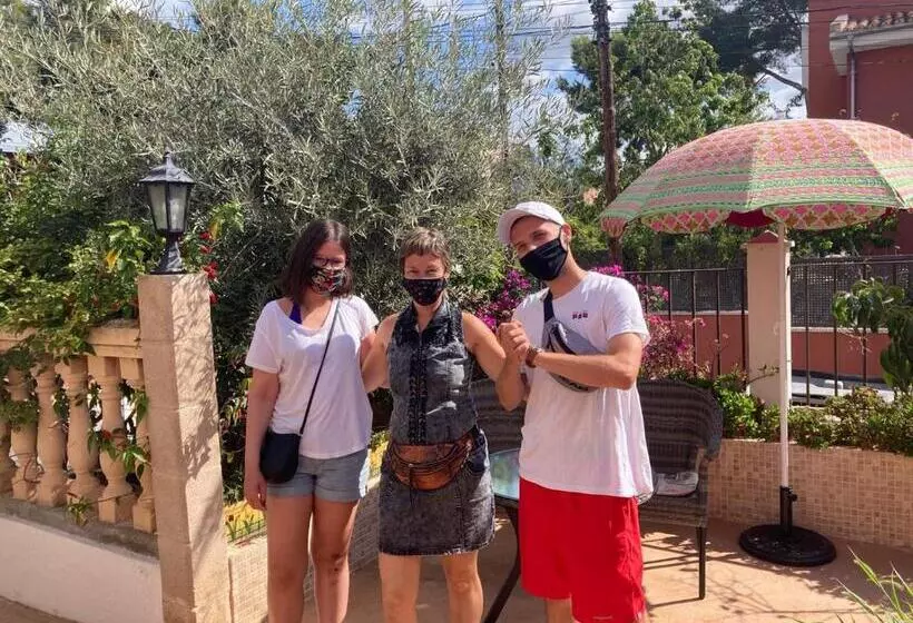 בית מלון כפרי Hostal Bélgica