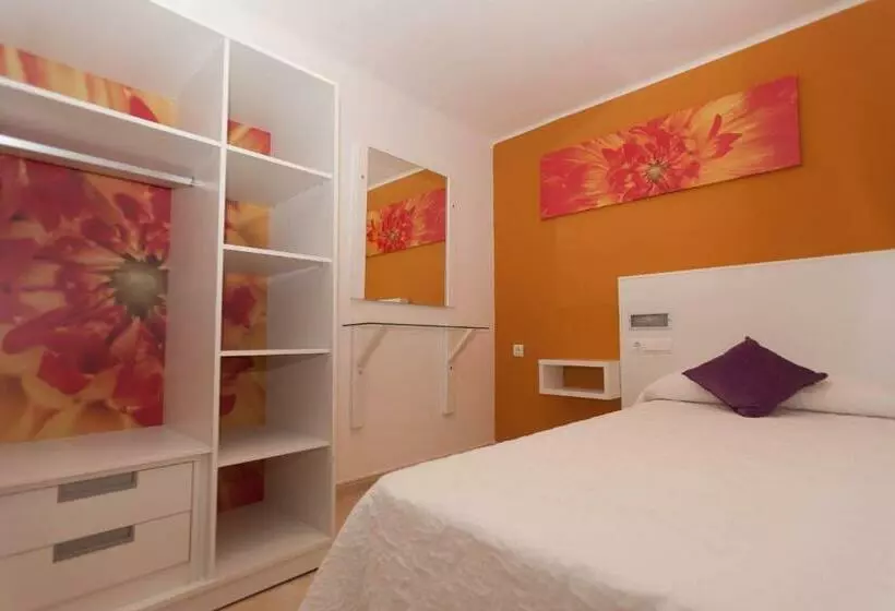 호텔 Hostal Costa Blanca