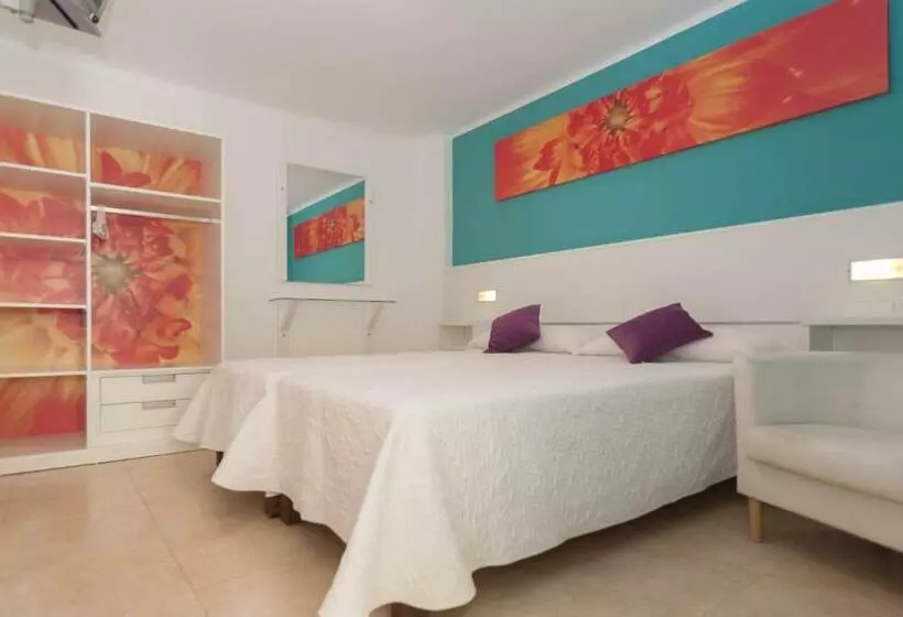 호텔 Hostal Costa Blanca