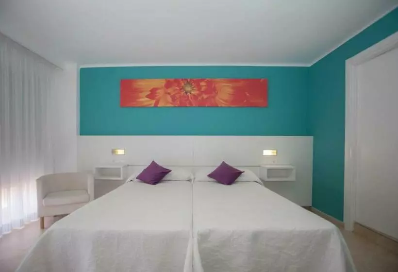 호텔 Hostal Costa Blanca