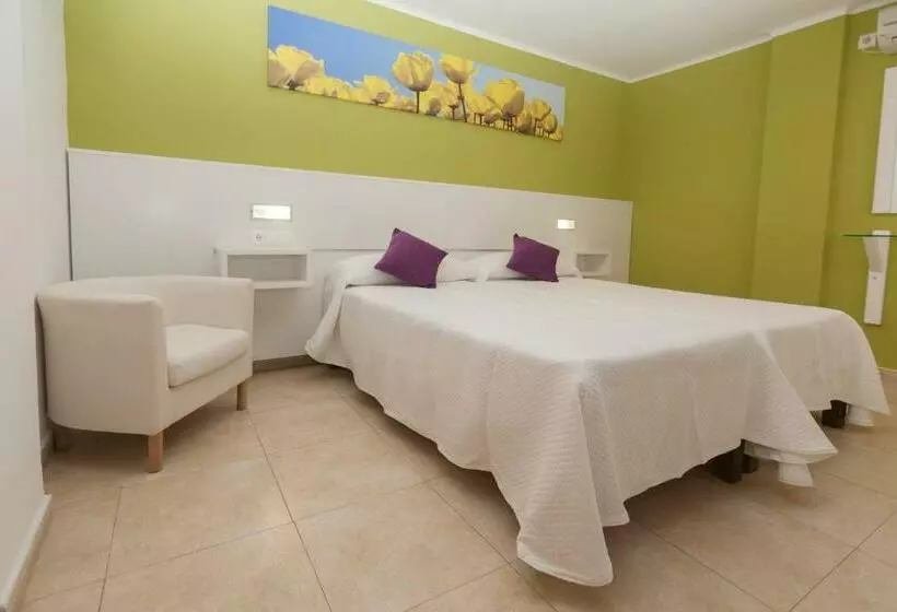 호텔 Hostal Costa Blanca