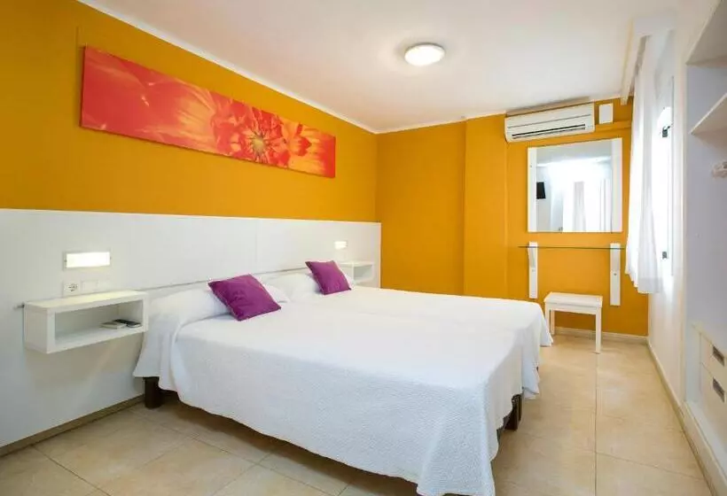 호텔 Hostal Costa Blanca