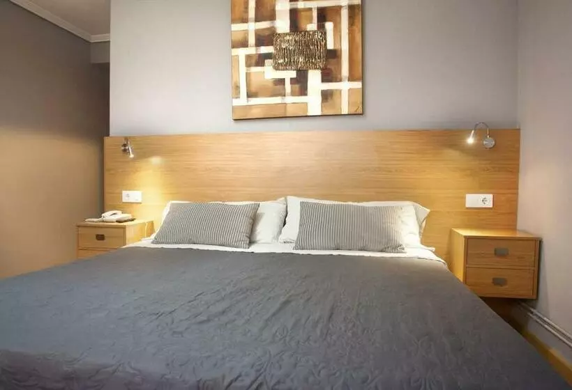 فندق Hostal Crisol