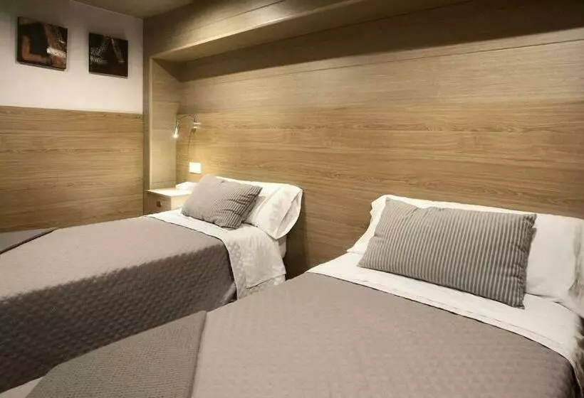 فندق Hostal Crisol