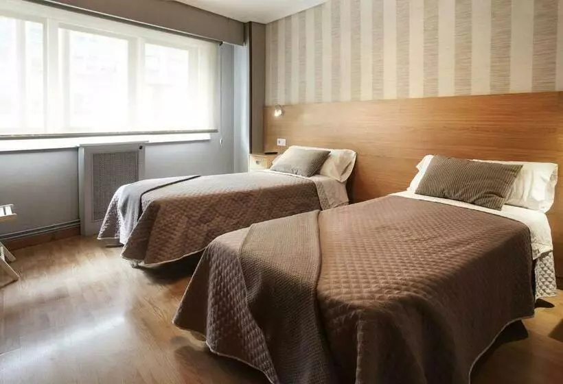 فندق Hostal Crisol