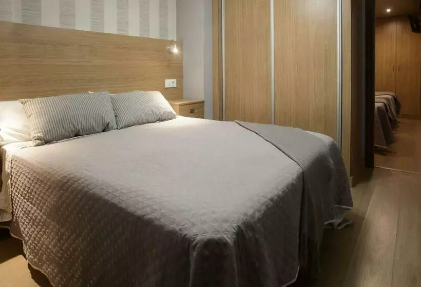 فندق Hostal Crisol