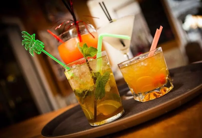 Отель Hostal Doris   Adults Only