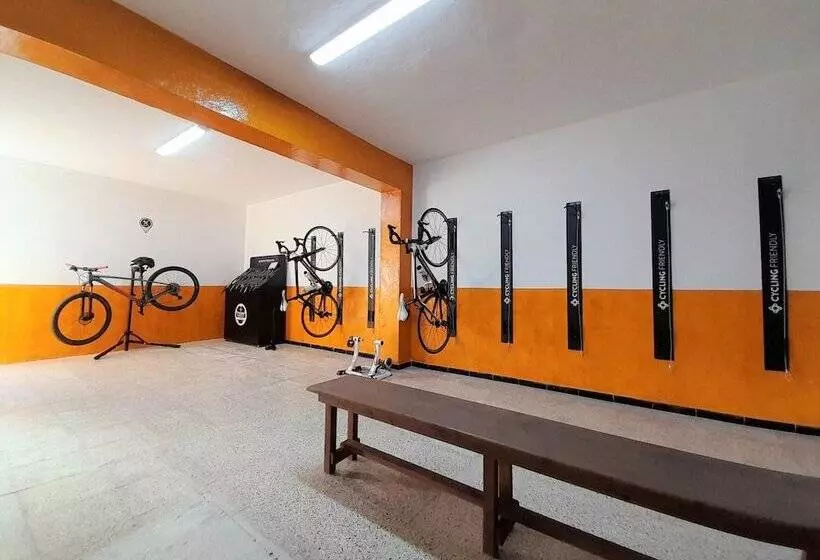 Отель Hostal Doris   Adults Only