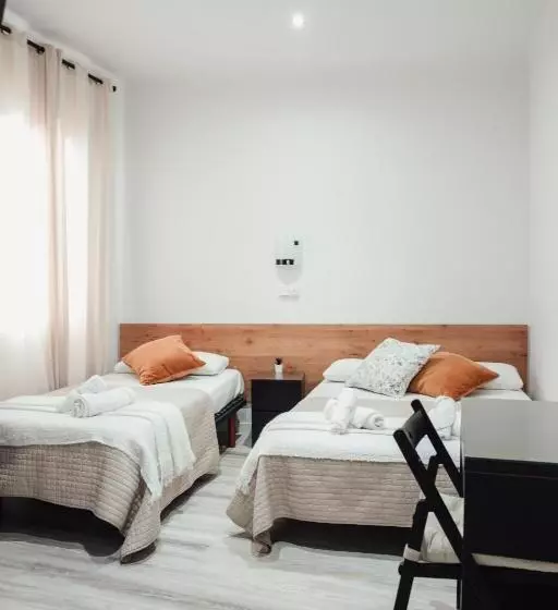 Отель Hostal Ruta De Francia