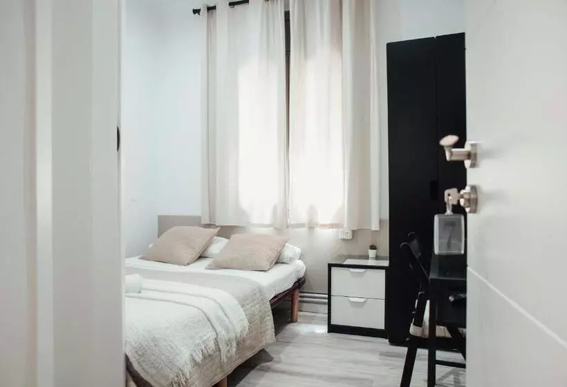 Отель Hostal Ruta De Francia