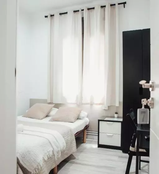 Отель Hostal Ruta De Francia