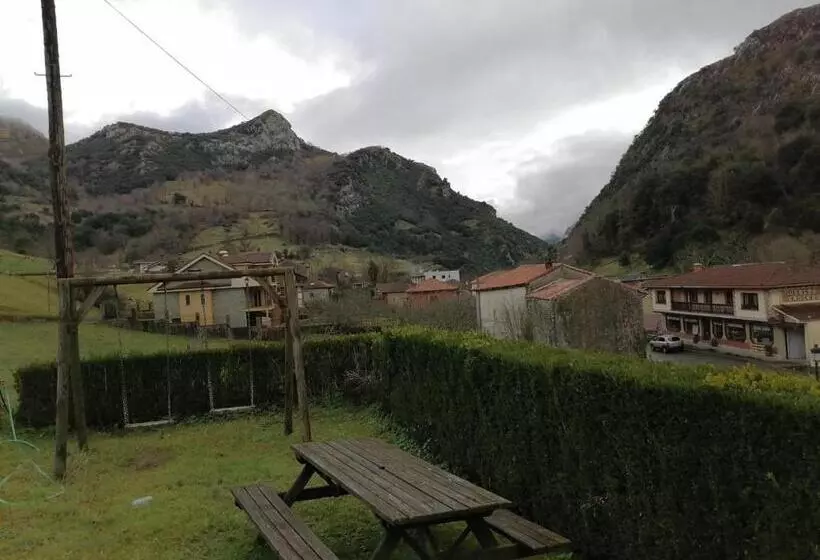 Отель Pensión Casa Corro