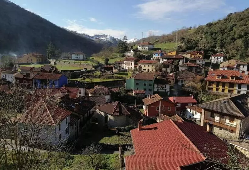 Отель Pensión Casa Corro