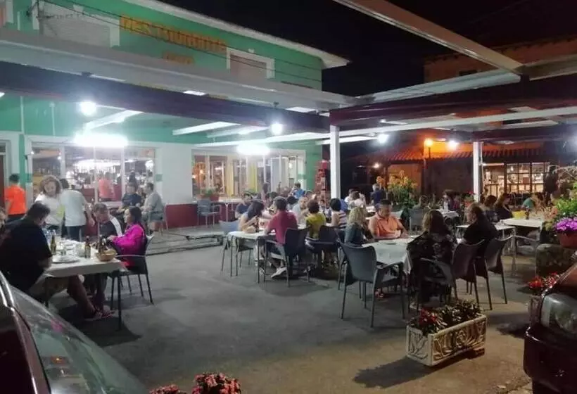 Отель Pensión Casa Corro