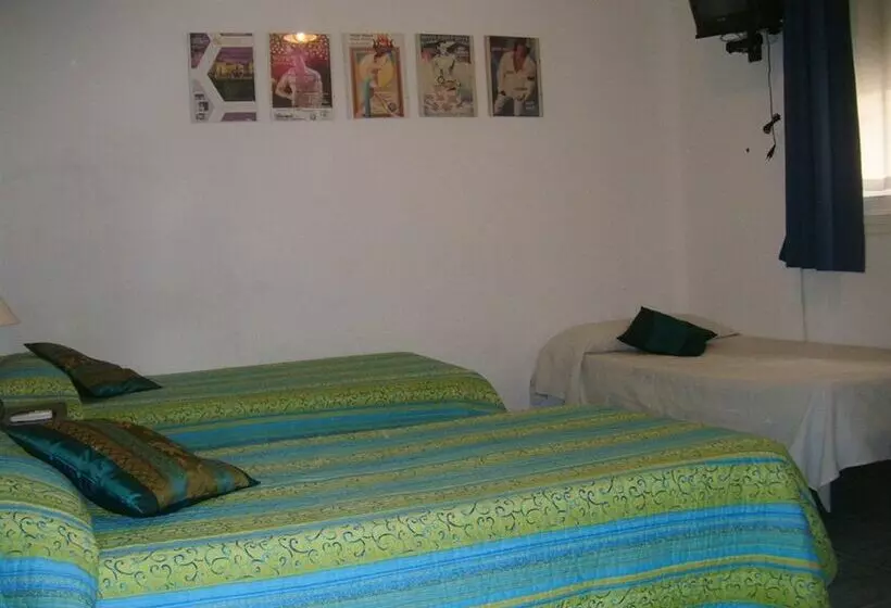 Gay Hostal Puerta Del Sol Madrid