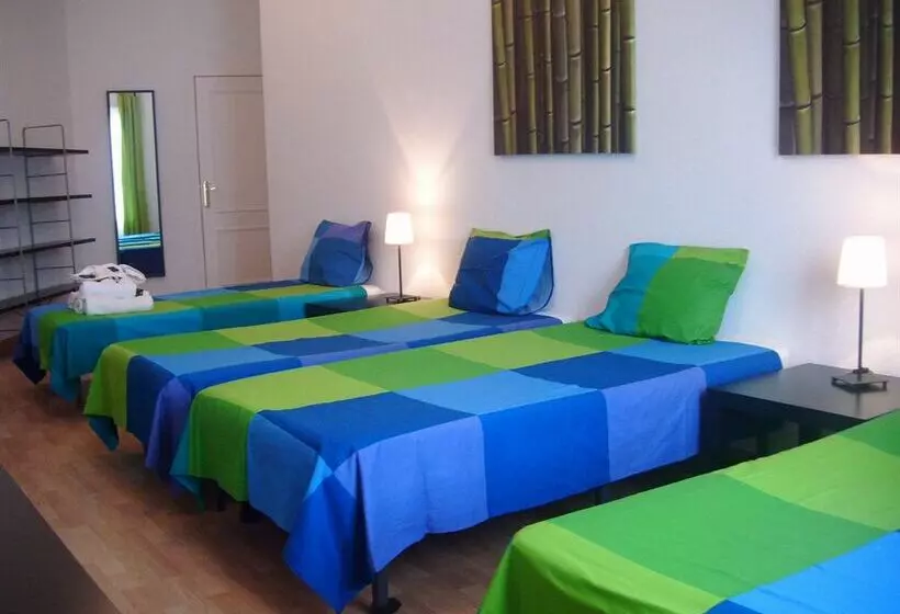 Gay Hostal Puerta Del Sol Madrid