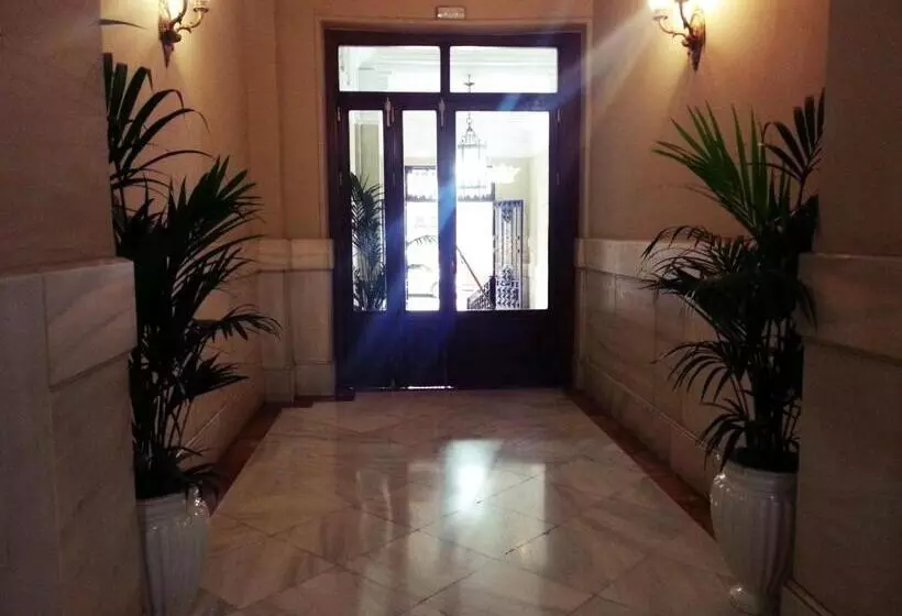 Hostal Avenida