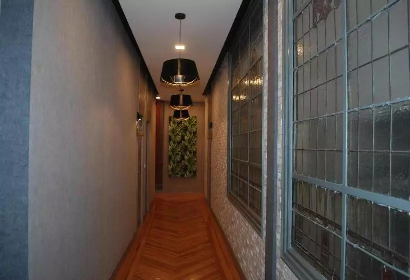Hostal Avenida