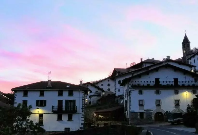 Hostal Ezkurra