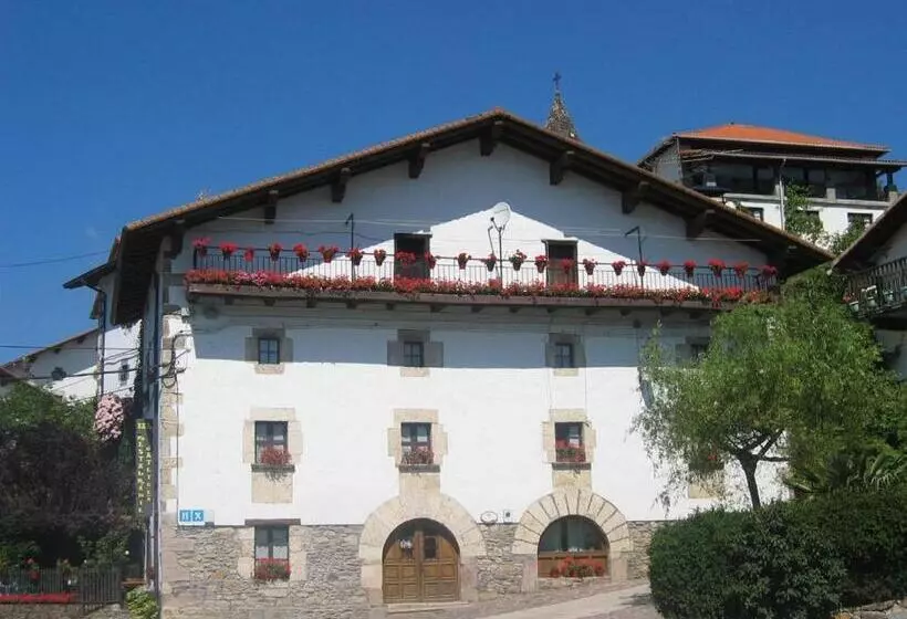 Hostal Ezkurra