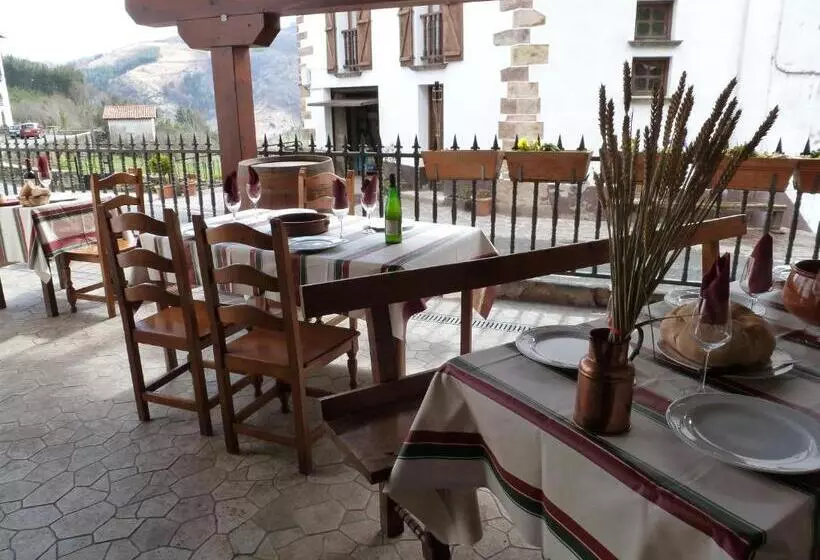 Hostal Ezkurra