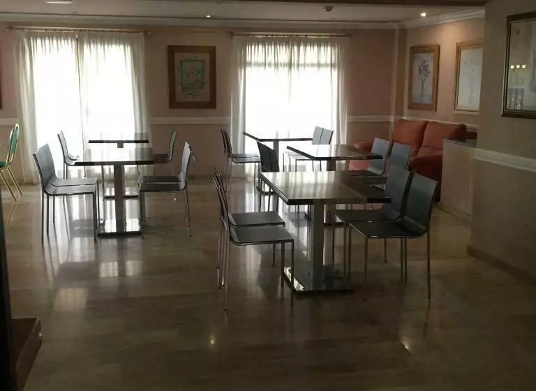 호텔 Avenida Leganés