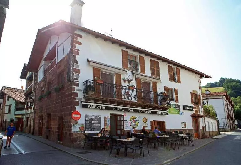 ホテル Hostal Ameztia