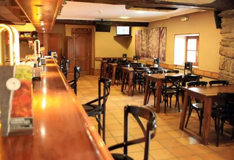 ホテル Hostal Ameztia