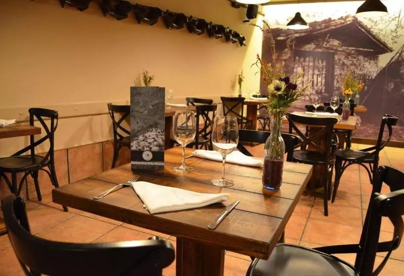 ホテル Hostal Ameztia